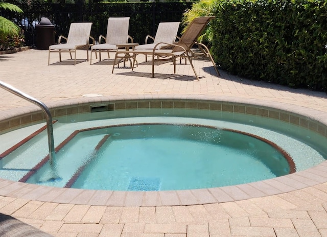 136 Mcleods Way, Winter Springs, FL 32708 - view of swimming pool featuring a community hot tub and a patio area