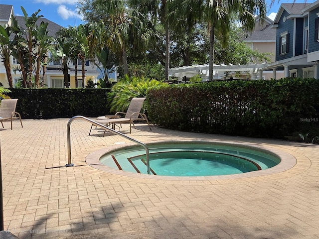 136 Mcleods Way, Winter Springs, FL 32708 - view of swimming pool featuring a hot tub and a patio area
