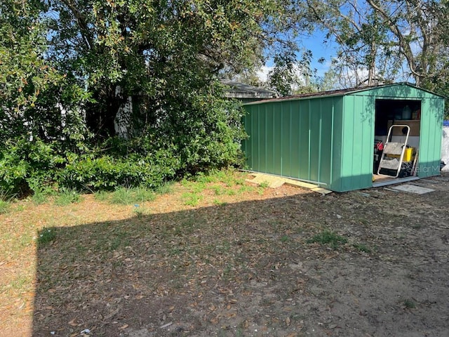 view of outbuilding