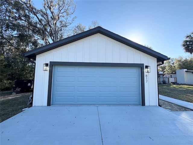 view of detached garage