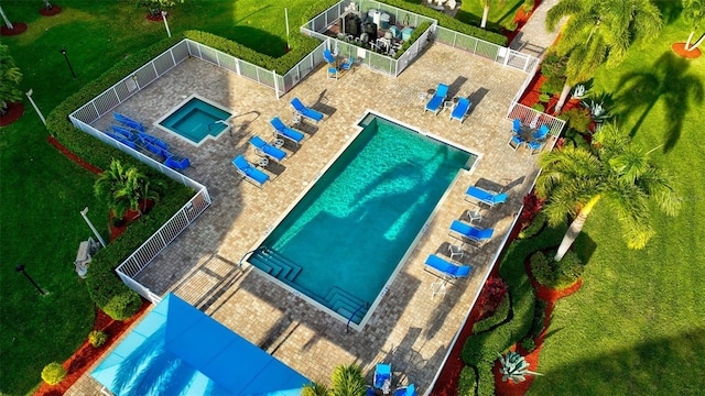 view of swimming pool