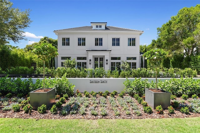 exterior space featuring fence