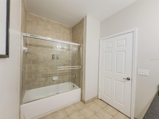 8000 Tuscany Way Unit 4405, Davenport, FL 33896 - full bathroom featuring tile patterned floors and combined bath / shower with glass door