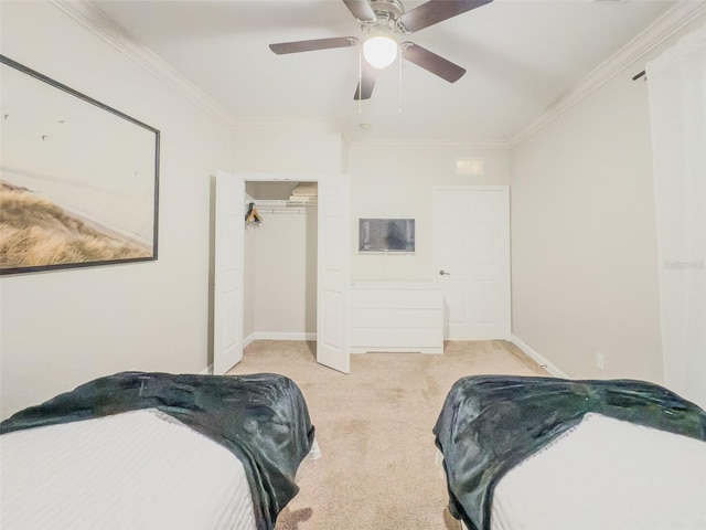 8000 Tuscany Way Unit 4405, Davenport, FL 33896 - bedroom with light carpet, crown molding, a closet, and a ceiling fan