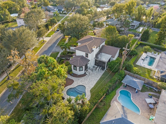 birds eye view of property featuring a residential view