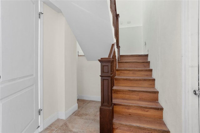 2531 Ludlow St, Deltona, FL 32738 - stairway with tile patterned floors and baseboards
