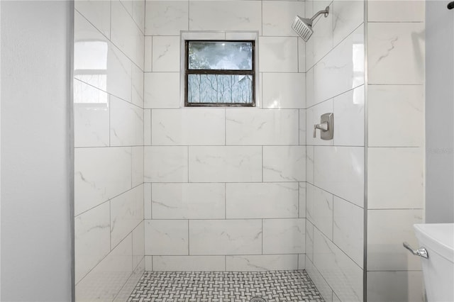 2531 Ludlow St, Deltona, FL 32738 - bathroom featuring toilet and a tile shower