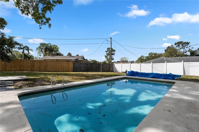 2531 Ludlow St, Deltona, FL 32738 - view of pool featuring a fenced backyard, a fenced in pool, and a lawn