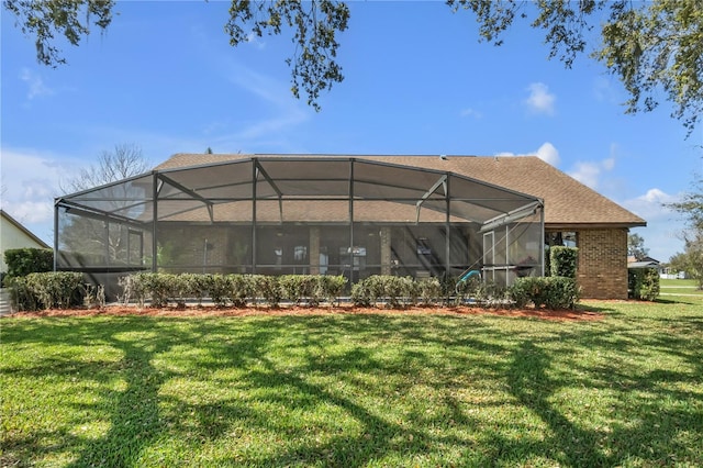 2825 Lake Tohopekaliga Blvd, Kissimmee, FL 34746 - back of property with a yard