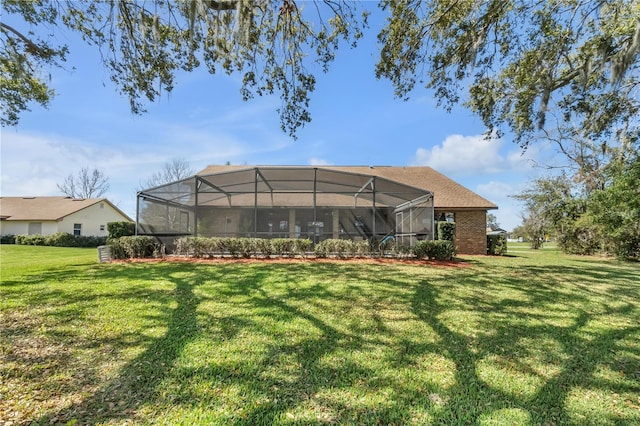 2825 Lake Tohopekaliga Blvd, Kissimmee, FL 34746 - back of property with a yard