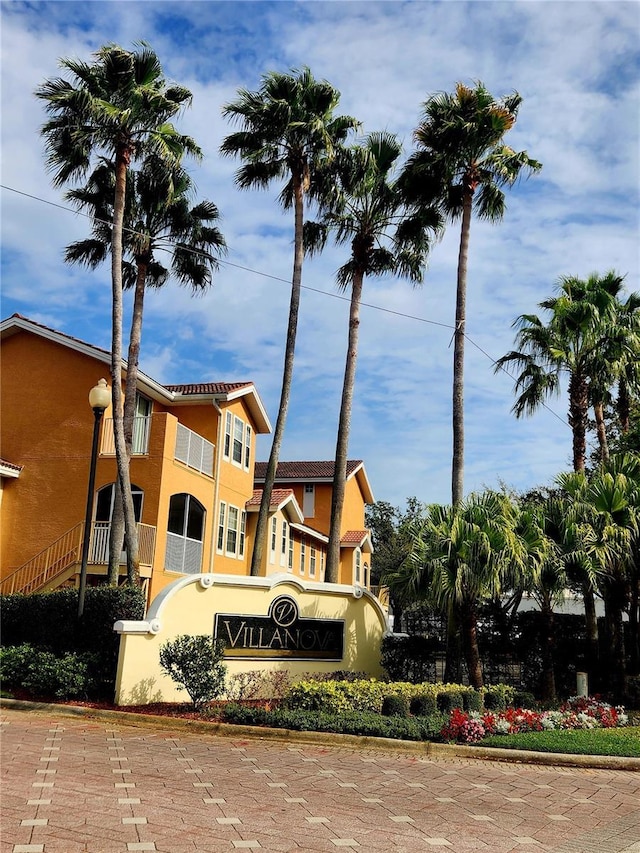 view of community / neighborhood sign