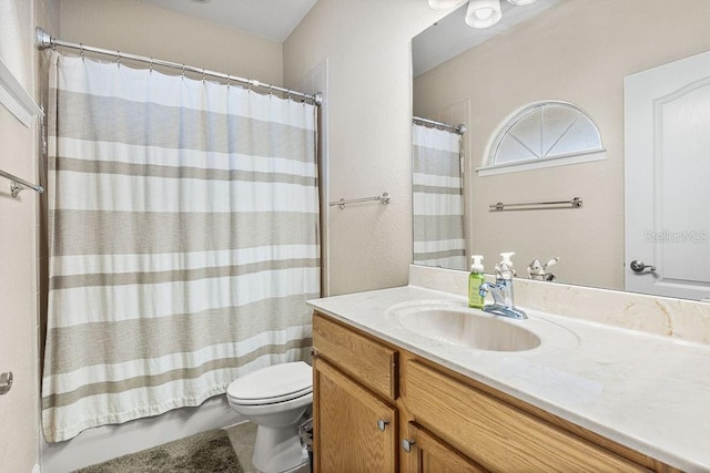 13221 Fountainbleau Dr, Clermont, FL 34711 - full bath with toilet and vanity