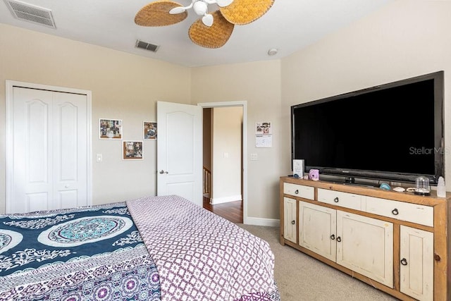 13221 Fountainbleau Dr, Clermont, FL 34711 - bedroom featuring light colored carpet and ceiling fan