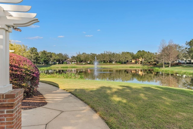 view of yard featuring a water view