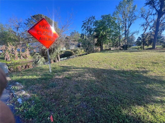 1609 Yellow Brick Rd, Astor, FL 32102