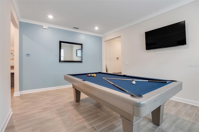 1472 Rushing Rapids Way, Winter Springs, FL 32708 - game room with light wood-type flooring, billiards, crown molding, and recessed lighting