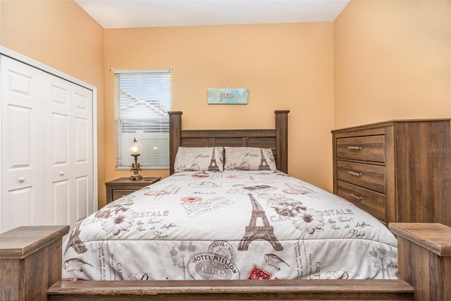 bedroom featuring a closet