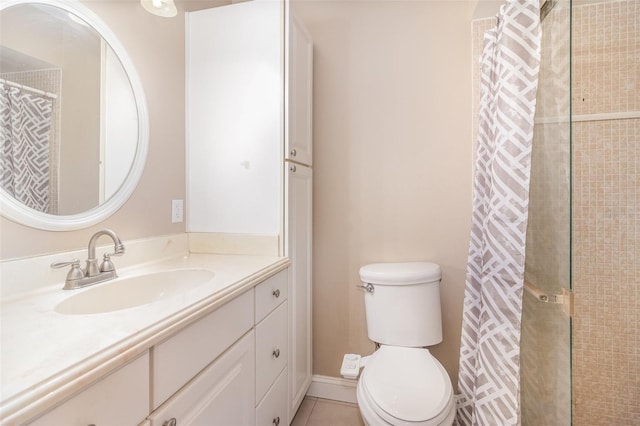 full bathroom with toilet, vanity, baseboards, a shower with curtain, and tile patterned floors