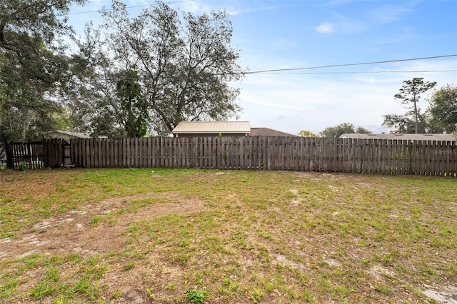 view of yard featuring fence