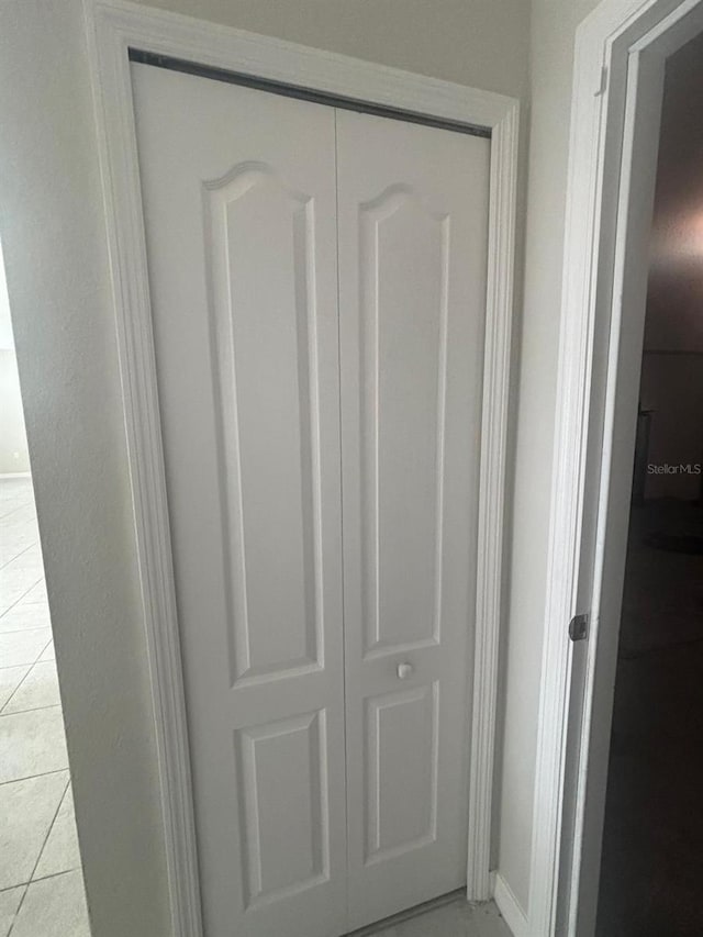 137 Willow Dr, Kissimmee, FL 34759 - detailed view of baseboards