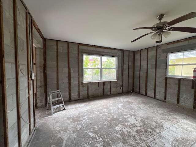 spare room featuring ceiling fan