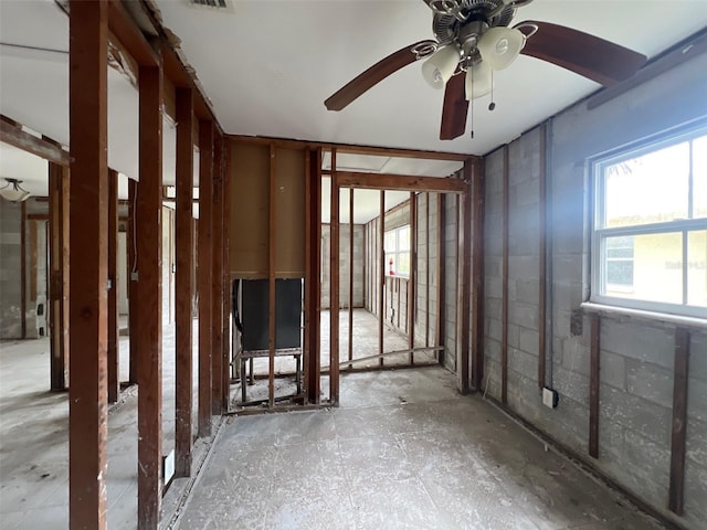 misc room featuring visible vents and a ceiling fan