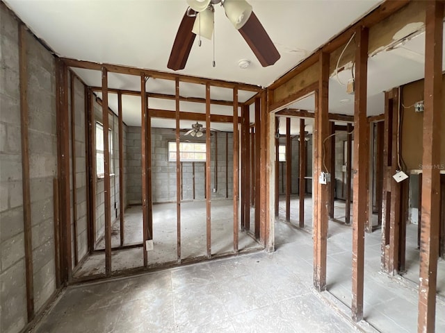 misc room featuring a ceiling fan