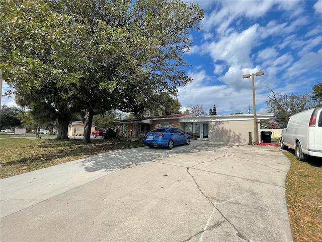 view of front of home with driveway