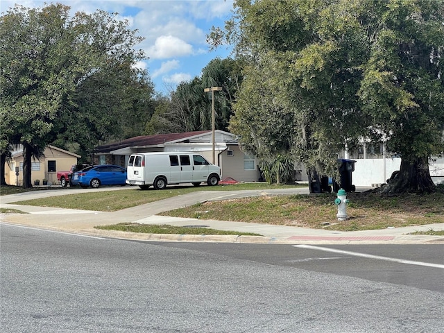 view of front of home with concrete driveway