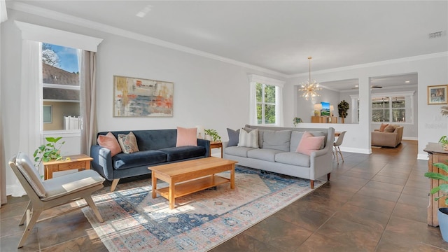 living room featuring a chandelier, visible vents, crown molding, and baseboards