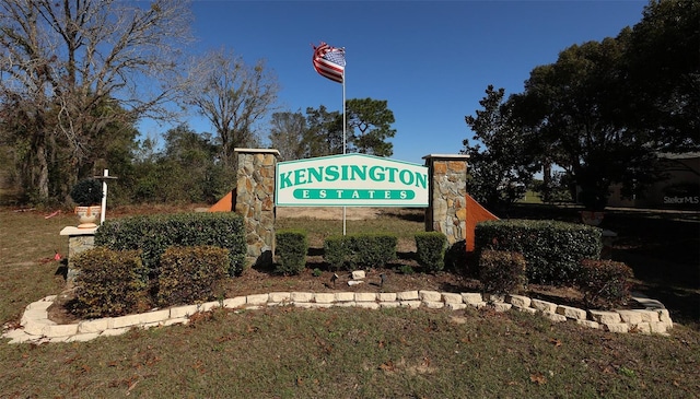 view of community / neighborhood sign