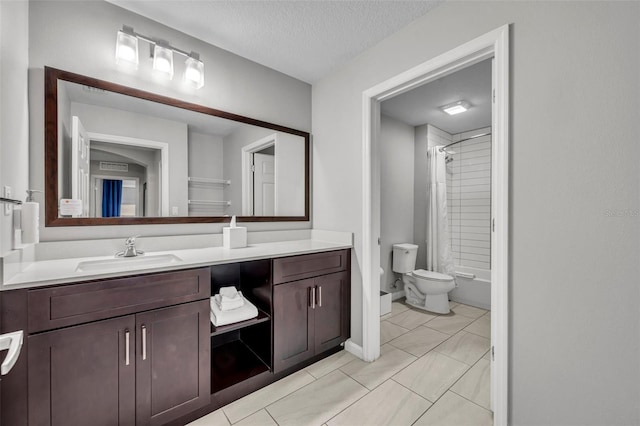 bathroom with baseboards, toilet, shower / tub combo with curtain, a textured ceiling, and vanity