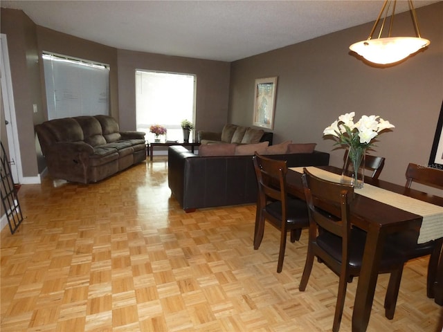 4340 Lakeway Dr Unit H, Orlando, FL 32839 - dining area with baseboards