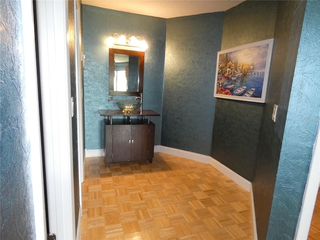 4340 Lakeway Dr Unit H, Orlando, FL 32839 - bathroom with baseboards and vanity
