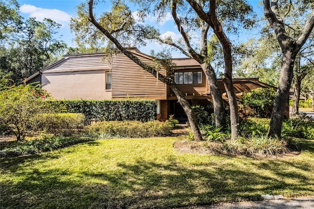 exterior space with a lawn