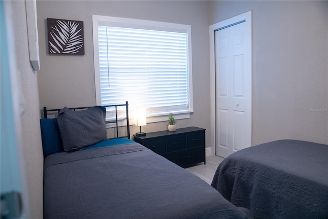 bedroom featuring a closet