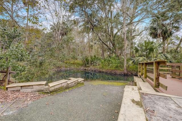 view of yard featuring a water view