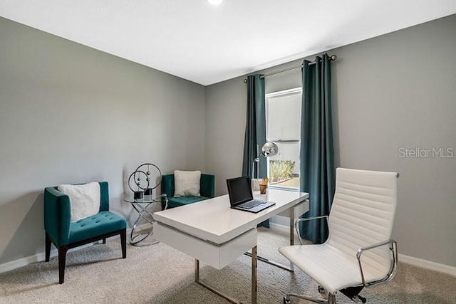 1861 Walnut Creek Dr, Kissimmee, FL 34744 - carpeted office with baseboards
