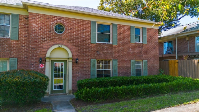 view of front facade with brick siding