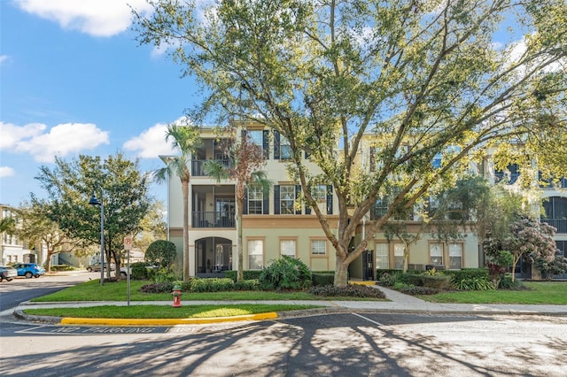 view of front of house featuring stucco siding