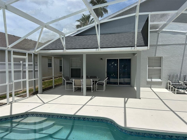 954 Lockbreeze Dr, Davenport, FL 33897 - swimming pool with a patio area and a lanai