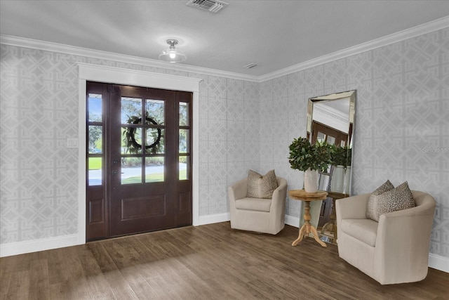 entryway featuring visible vents and wallpapered walls