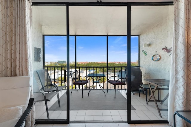 view of sunroom / solarium