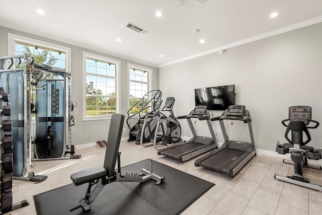 gym with baseboards, visible vents, crown molding, and recessed lighting