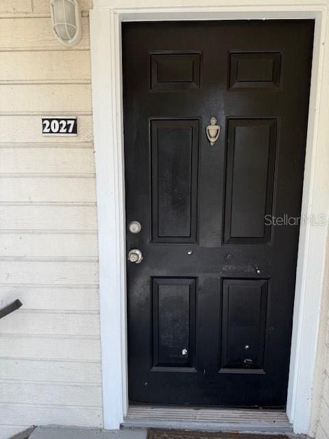 view of entrance to property