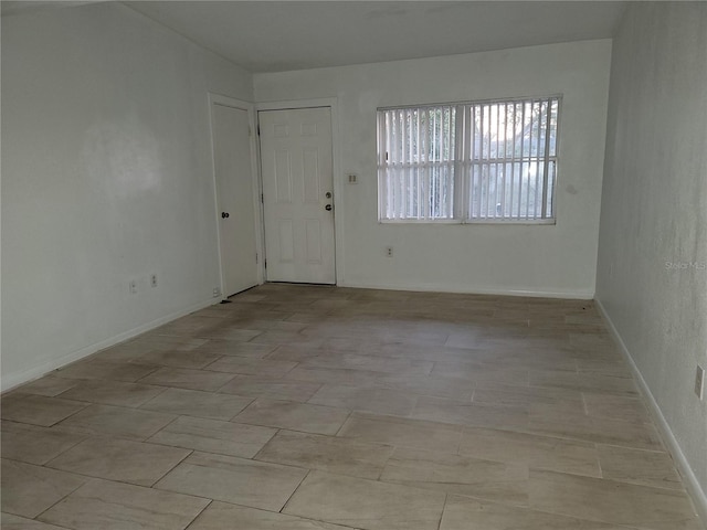 1616 Ferndell Rd, Orlando, FL 32808 - spare room with baseboards