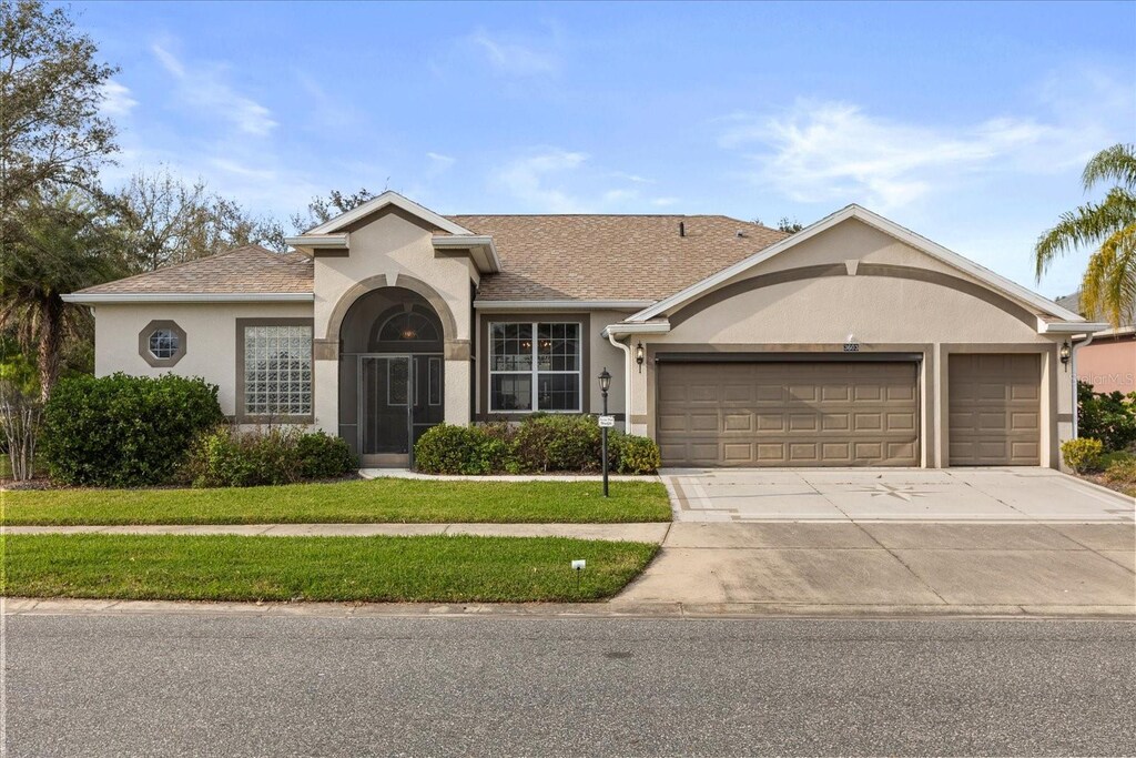 3603 Westover Cir, Leesburg, FL 34748 - photo 1