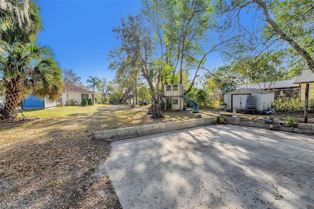 651 W Lake Brantley Rd, Altamonte Springs, FL 32714 - view of yard with a playground