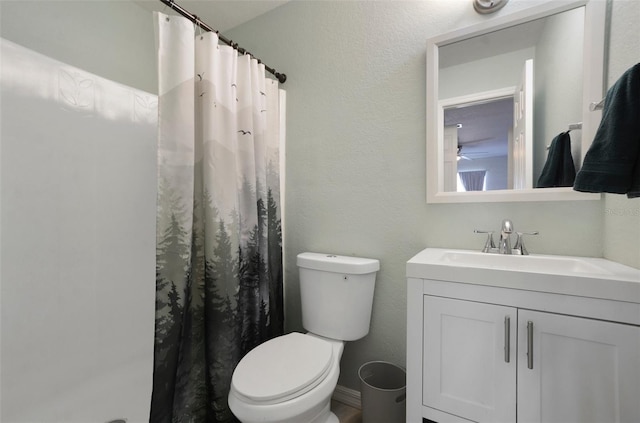 4300 Hector Ct Unit 7, Orlando, FL 32822 - bathroom with a shower with curtain, a textured wall, vanity, and toilet