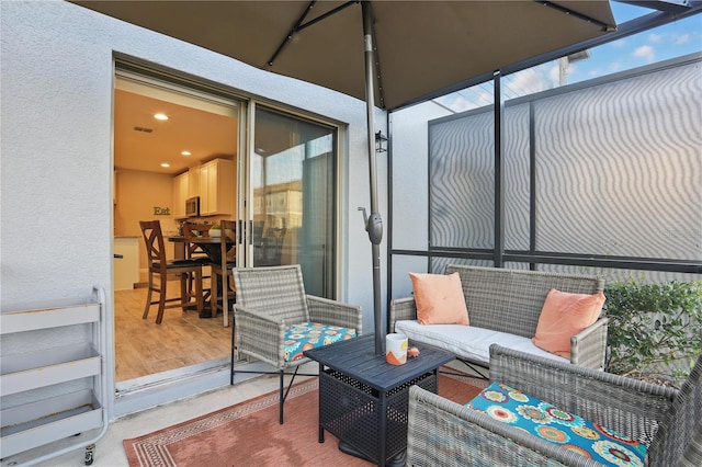 view of patio featuring an outdoor hangout area